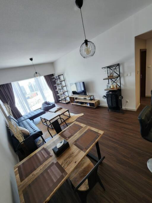 アブダビCozy 1Br In Iconic Towerアパートメント エクステリア 写真
